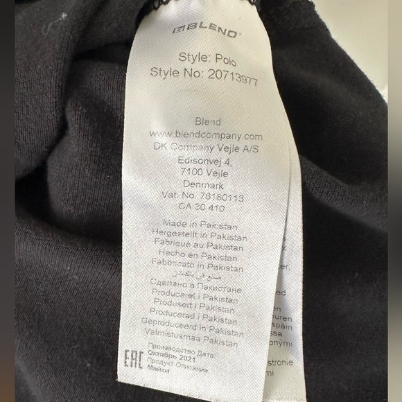 Blend Black Polo Shirt with White Trim | Size XL | Casual & Versatile - Picture 5 of 5